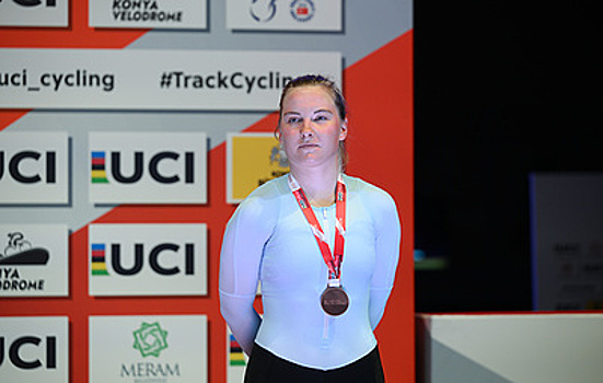 Сломавшая ключицу велогонщица Валгонен хорошо перенесла перелет в Россию