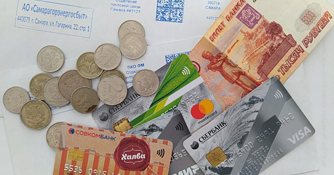 «Единая Россия» предложила защитить минимальный доход от списания за долги