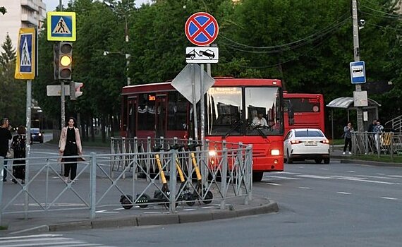 В Казани водителей автобусов лишат премии за превышение скорости и курение за рулем