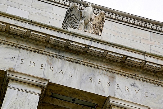 ФРС США оставила базовую процентную ставку без изменений