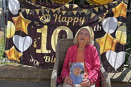 Две 100-летние женщины раскрыли секрет долголетия