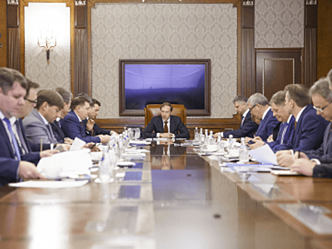 Денис Мантуров провел встречу с Президентом РЖД Олегом Белозеровым