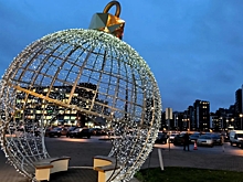 Россиян предупредили о штрафах за самовольное новогоднее украшение подъездов