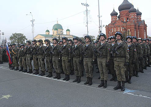Более 1000 военнослужащих и 70 единиц военной техники задействовано в репетиции военного парада в Туле