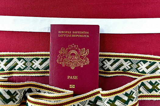 В Латвии перестанут рождаться неграждане