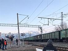 В Самаре пожилые мужчина и женщина погибли под колесами поезда на станции "Толевая"