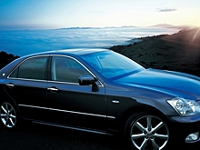 Toyota представила сразу четыре новых Crown