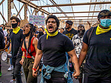 Общественное безумие на ровном месте не возникает