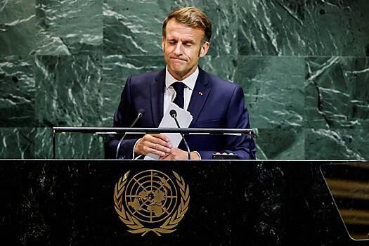 Макрон после задержания в Нью-Йорке признался в любви Казахстану