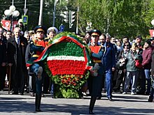 В парке Победы и на Архангельском кладбище в Казани возложили цветы в честь 9 Мая
