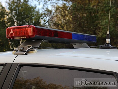 В Твери женщина за рулем испугалась другого автомобиля и попала в ДТП