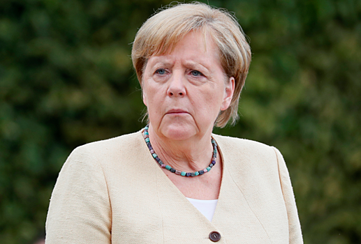 Меркель предложили поработать в РФ после отставки