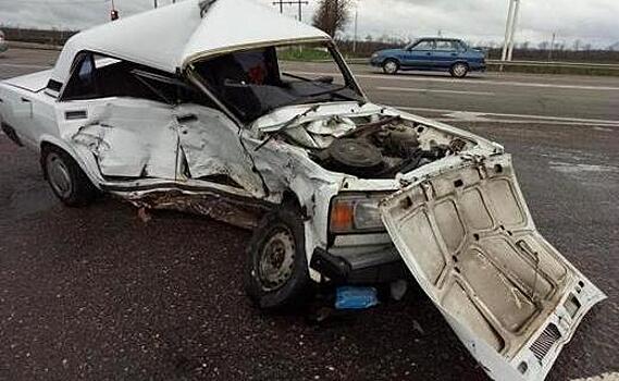 В Армавире водитель "семерки" устроил ДТП с двумя иномарками