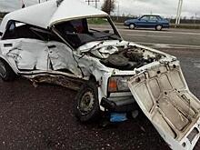 В Армавире водитель "семерки" устроил ДТП с двумя иномарками