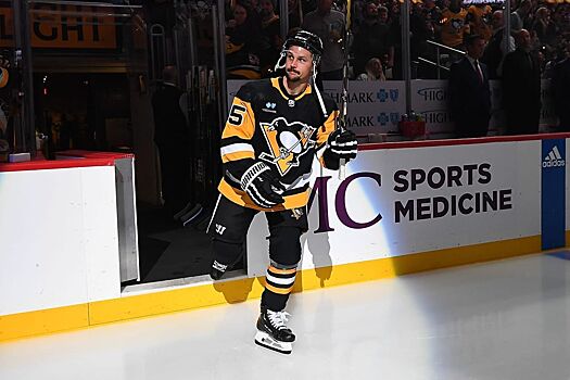 Самый дорогой защитник НХЛ впервые за 7,5 лет забил гол за свою национальную команду