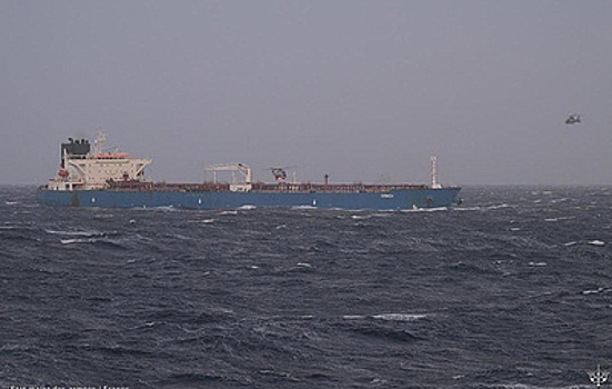 AFP: задержанный во Франции танкер, шедший из РФ, направили в порт Марселя