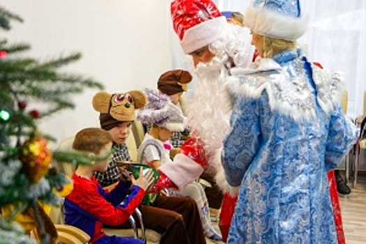 В Иркутске стражи магистралей присоединились ко Всероссийской акции «Полицейский Дед Мороз».