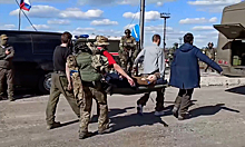 Минобороны РФ показало кадры сдачи в плен боевиков с "Азовстали"
