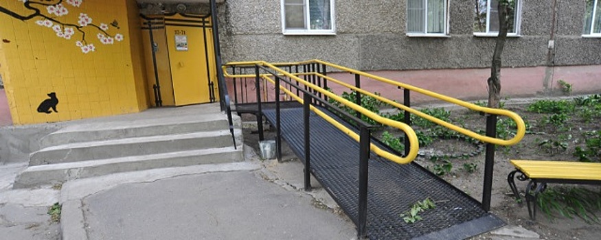 В Волгограде прокуратура добилась решения суда об установке пандуса в доме, где живет инвалид