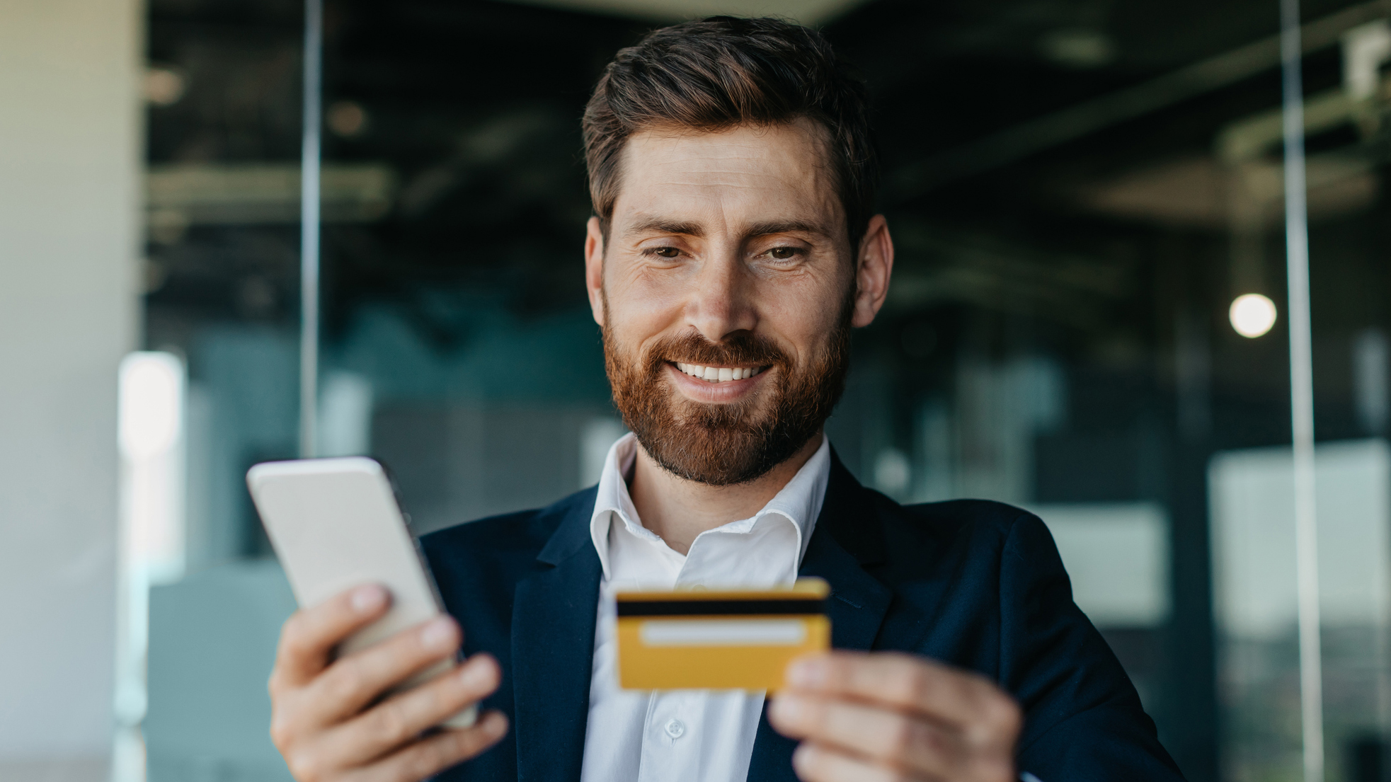 Как перевести покупки на кредитную карту и освободить деньги на карте