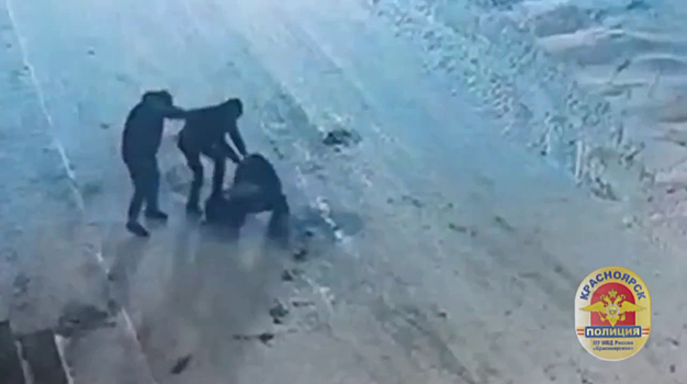 Разбой вменятся приятелям, которые напали на жителя Красноярска, якобы заподозрив его в наркосбыте