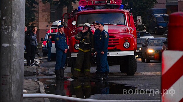 В Вологде сотрудники Росгвардии и МЧС провели учения по предотвращению пожара