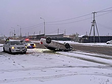Первый снег усложнил обстановку на дорогах Якутии