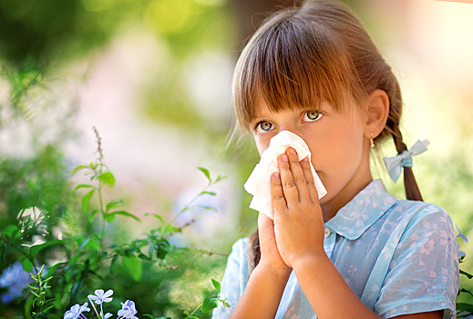 Чем лечат аллергию у ребенка: разбираем все виды препаратов