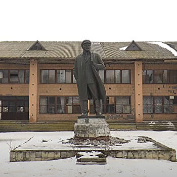 Еще один «последний» памятник Ленину снесли на Украине