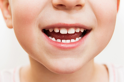 Как правильно ухаживать за молочными зубами у ребенка