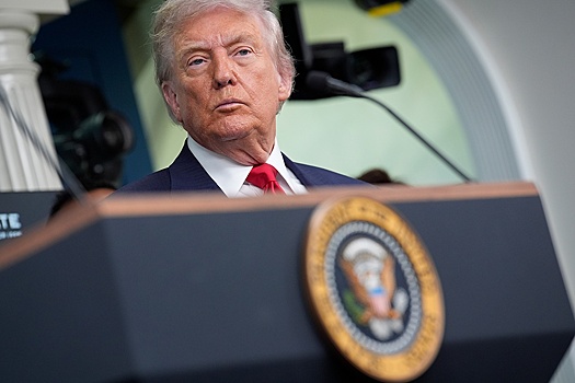 США введут дополнительные 100-процентные пошлины в отношении Китая
