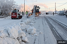 В ЯНАО дорожники восстанавливают движение после снежной бури