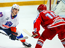 Хоккеисты «Ижстали» уступили команде «СКА-Нева»