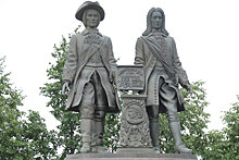 Почему памятник основателям Екатеринбурга оказался бесхозным