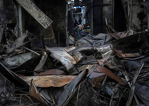 Последствия удара по украинскому депо для переброски техники НАТО показали на видео