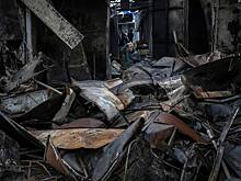 Последствия удара по украинскому депо для переброски техники НАТО показали на видео