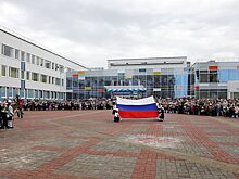 Краевые чиновники и депутаты посетили праздничные линейки