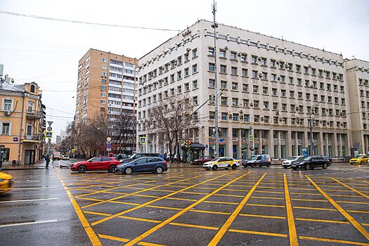 Вафельная разметка появится еще на 32 перекрестках столицы