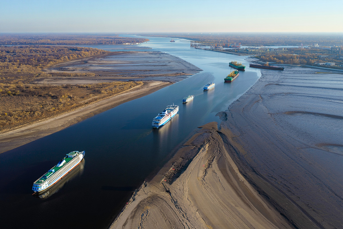Ограничения по осадке судов ввели из-за низкого уровня воды в Волге