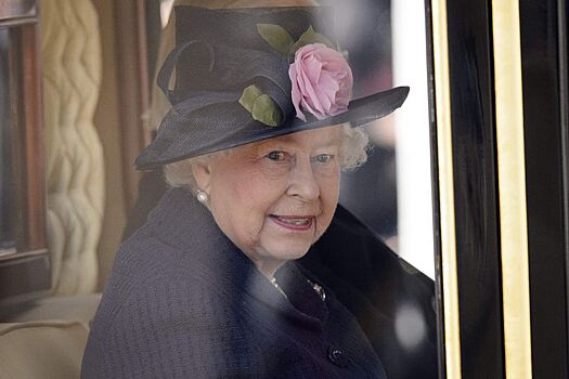 Королева Британии утвердила "поправку Магнитского"