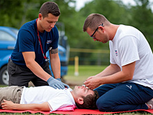 В медколледже Биробиджана горожан учат спасать жизни