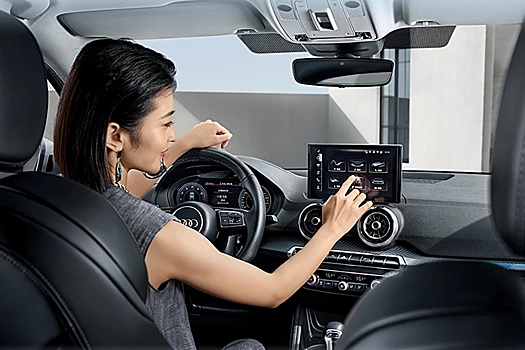 Новый Audi за 1,9 млн начали продавать в КНР: представлен кроссовер Q2L