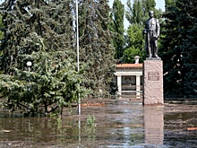 Власти Новой Каховки заявили о риске заражения воды из-за затопления кладбища после разрушения ГЭС