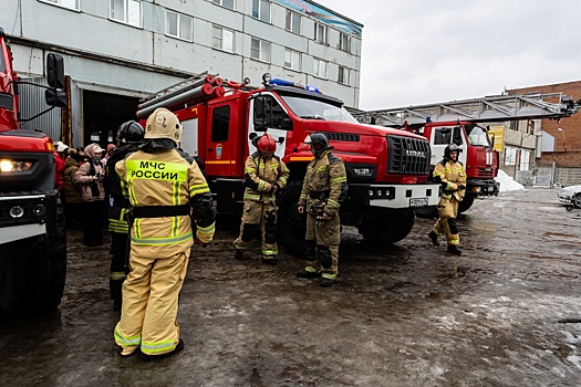 В Новосибирске из горящей пятиэтажки на проспекте Димитрова спаслись 20 человек