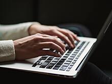 Стало известно о способе решить конфликт «отцов и детей» с помощью интернета