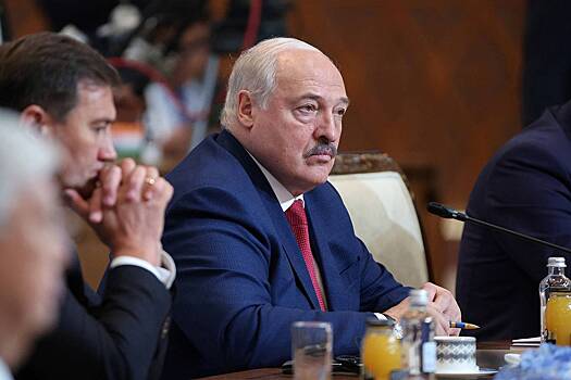 Лукашенко заявил о просьбах уехавших оппозиционеров вернуться в Белоруссию