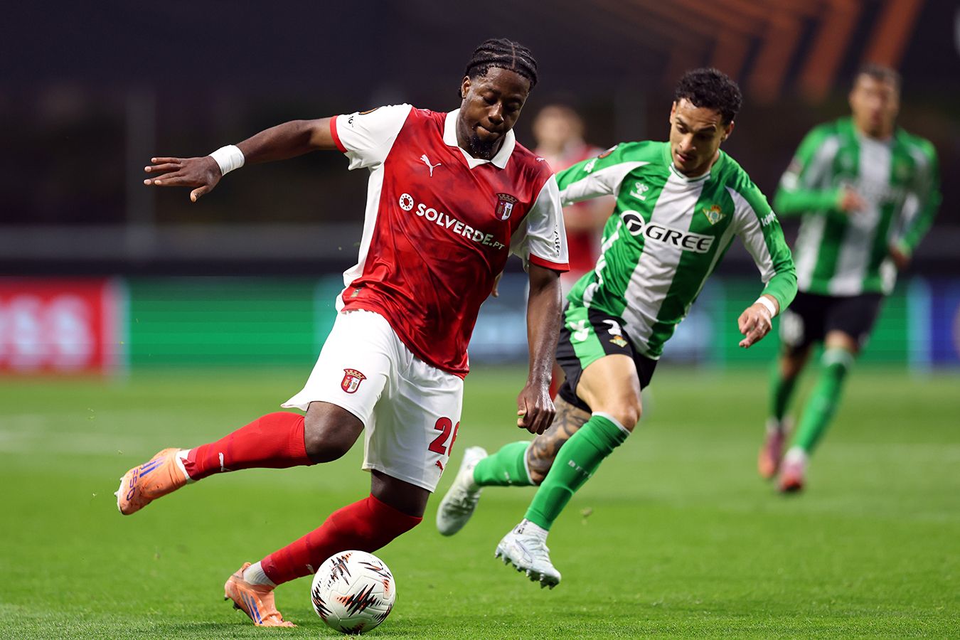 «Брага» и «Бетис» сыграли вничью в первом матче 1/4 финала Лиги Европы.