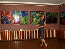 Диалоги в цвете: московская художница открыла собственную выставку в Мичуринске