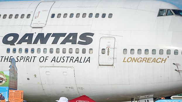 Пассажиров лайнера авиакомпании Qantas напугало название Wi-Fi сети