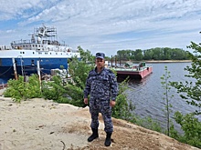 Росгвардеец задержал незаконно пришвартовавшееся судно в Нижнем Новгороде